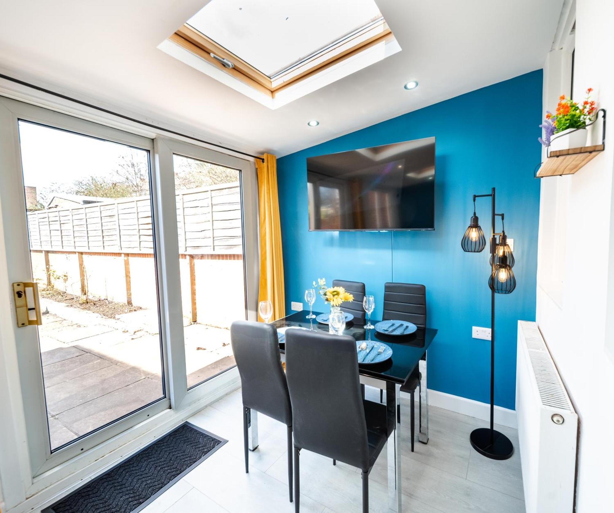 Open Mind - Hot Tub, 8 Guests & Free Parking Portsmouth